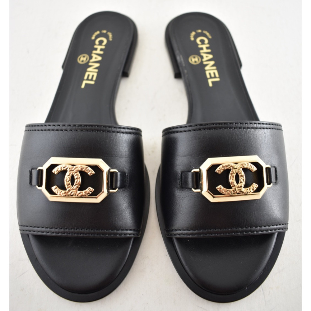 Chanel 23B Black Shiny Calfskin Leather Gold CC Logo Mule Slides Sandals Flat 38 - Picture 3 of 16